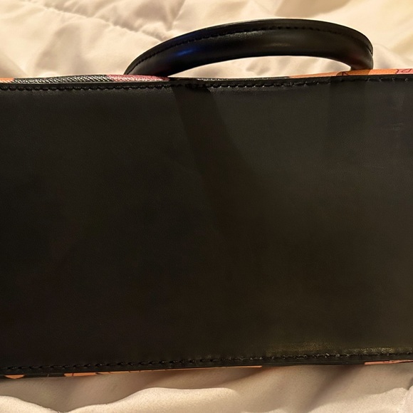 Target Fall Wrist Bag - Picture 5 of 5